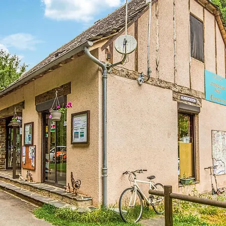 Camping Awesome Stacaravan In En Rouergue Conques-en-Rouergue